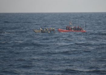 Guardia Costera de EEUU regresó a ocho balseros cubanos interceptados en Florida