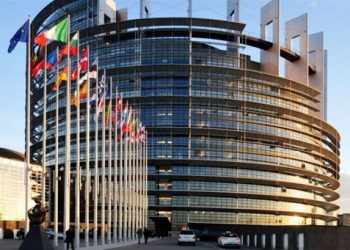 Fuerte disgusto de la Eurocámara por encuentro de Ábalos con Delcy Rodríguez