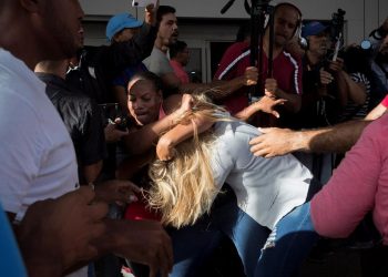 «No dispare, soy periodista», la llegada de Guaidó a Venezuela mostró parte de la represión que viven los reporteros.