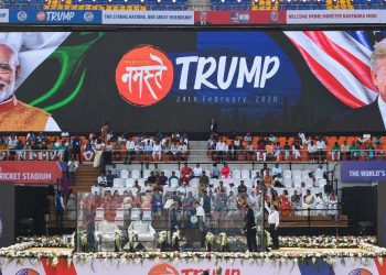 Trump de gira por la India: anuncia acuerdo militar y expresa optimismo por pacto comercial