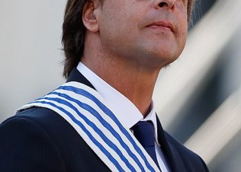 Medidas del nuevo gobierno de Uruguay: Se retira de Unasur y regresa al TIAR