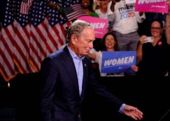 Bloomberg abandona carrera electoral y le da su apoyo a Biden