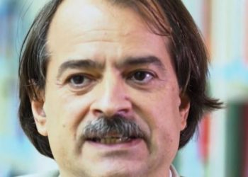Falta de información, datos errados y pronta emergencia mundial son parte de las advertencias de una eminencia de Stanford sobre el Covid-19