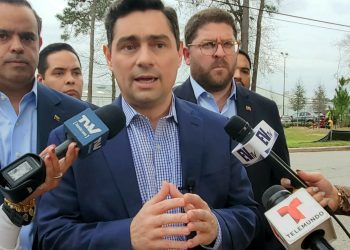 Embajador Vecchio informó que hay 600 venezolanos detenidos por razones migratorias en EEUU