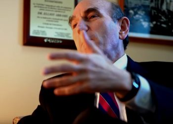 Elliott Abrams asegura que EEUU jugará un «papel esencial» en los cambios que se producirán en Venezuela