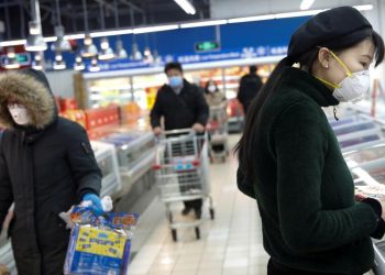 Persisten riesgos de transmisión del coronavirus según China