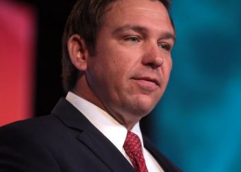 Ron DeSantis: «Nos estamos preparando para lo peor», en relación a los huracanes durante la pandemia