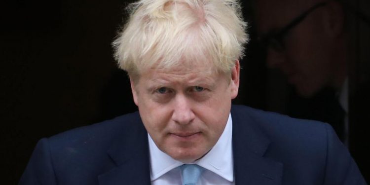 Primer ministro británico fue hospitalizado por coronavirus