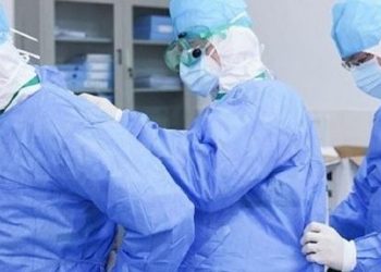 Sorteando las sanciones de Estados Unidos, Irán recibe equipo médico europeo en medio de la crisis del COVID-19