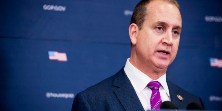 Congresista cubanoamericano Mario Díaz-Balart superó el coronavirus