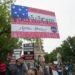 Manifestaciones y protestas desafían el confinamiento en los Estados Unidos mientras aupa aumentar las pruebas para detectar el Covit-19