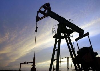 Precios del petróleo podrían subir tras acuerdo Rusia-Arabia Saudita-EEUU