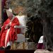 El dramático llamado del Papa Francisco en el Domingo de Ramos sin gente en las calles: «La vida no sirve si no se sirve»