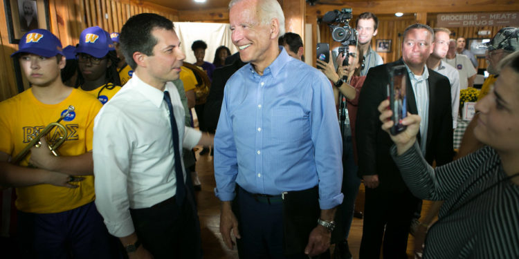 Pete Buttigieg ayuda a Biden a recaudar $1 millón para campaña presidencial