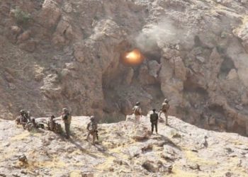 Mira el bombardeo de túneles secretos en Irak por la Fuerza Aérea de EEUU (+Video)
