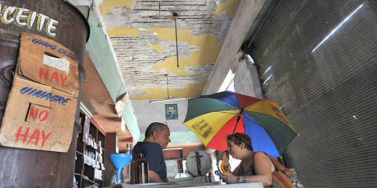 En Cuba reina el miedo de los comerciantes de ser sometidos a «juicios ejemplarizantes»