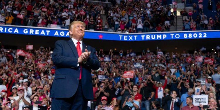 Trump busca evitar una debacle al estilo de Tulsa en Florida