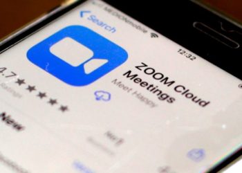 Zoom cerró cuentas de activistas pro democracia por orden del régimen chino
