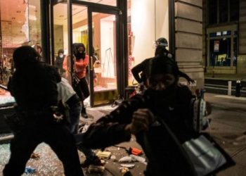 Trump pide a gobernadores arrestar personas para restablecer el orden tras protestas