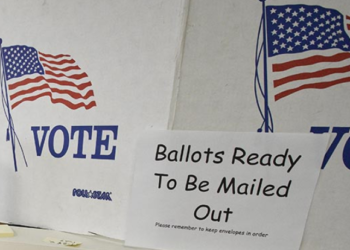 Republicanos de Florida buscan solución al problema de la votación por correo y Trump