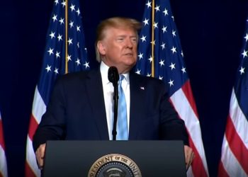 Schumer asegura que Trump es una «amenaza para la salud pública»