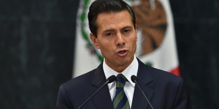 Escándalo: Ex presidente  mexicano acusado de sobornos y desvío de recursos