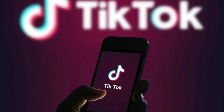TikTok tiene plazo de 45 días para acordar venta con Microsoft en EEUU