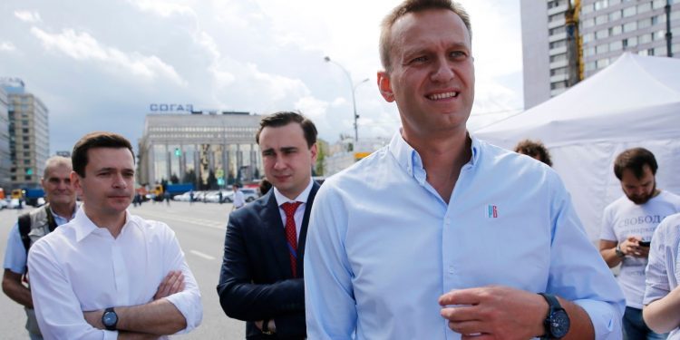 Opositor ruso Alexei Navalny está en coma por presunto envenenamiento
