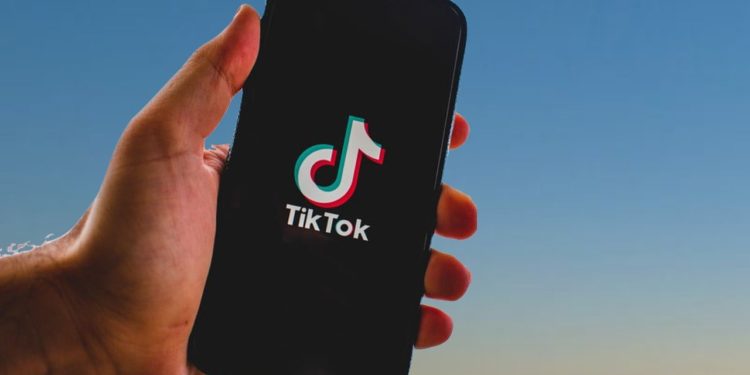 Alegando amenaza a la seguridad nacional: Trump firmaría orden para prohibir Tik Tok en Estados Unidos
