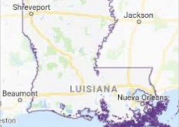 El Centro Nacional de Huracanes alerta por cinco fenómenos sobre Florida, Texas y Lousiana