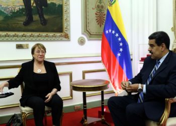 Bachelet actualiza su informe y no se arredra frente a Maduro