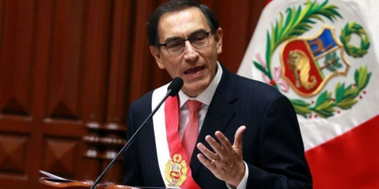 Perú: ‘Cacerolazos’ por segundo día corrido en respaldo a Vizcarra