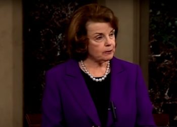 Demócratas preocupados por el desempeño de Feinstein en la Corte Suprema