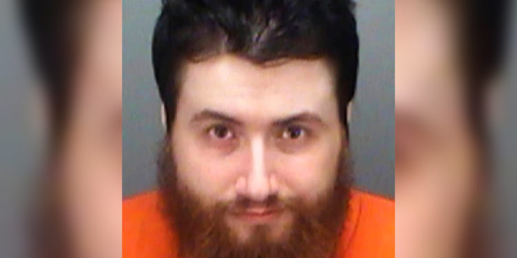 ¿Autoridades apoyan la extrema izquierda? ‘El cazador de Antifa’ de Florida fue condenado