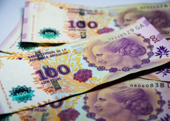 ¡Dólar indetenible! Gobierno argentino presenta ley para estimular ahorro e inversiones en pesos