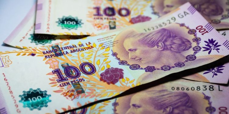 ¡Dólar indetenible! Gobierno argentino presenta ley para estimular ahorro e inversiones en pesos