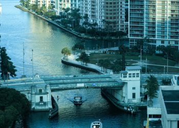 ¿Por qué Florida es el paraíso de los millonarios que escapan de NY?