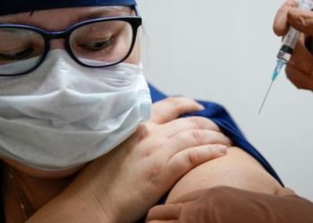 Rusia pausó vacunación contra COVID-19 tras quedarse sin dosis