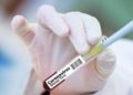 Ensayo de Astrazeneca no se detiene pese a muerte de médico voluntario para la vacuna contra el Covid