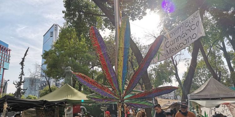 México despenaliza uso recreacional de la marihuana