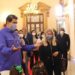 EL surrealismo de un dictador que sopla las velas de su cumpleaños con el tapabocas puesto
