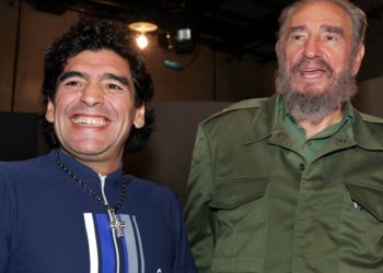 La única derrota de Maradona fue política al vincularse a Fidel Castro y Hugo Chávez, dice Macron