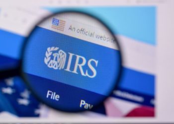 ¿Sabe que tiene que hacer para recibir el cheque estímulo de $1,200? … ¡Te decimos!