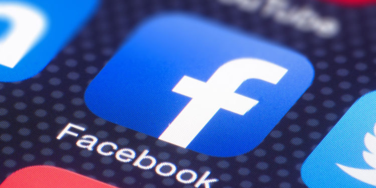 ¿Cómo lucha Facebook contra la desinformación?