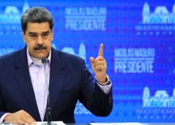 Maduro amenaza a Guaidó con aplicarle “el peso de la ley”
