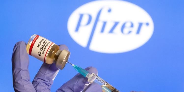 Canadá se monta en el tren de las vacunas: aprueba compras a Pfizer y BioNtec