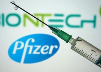 Reino Unido primero en aprobar vacuna Pfizer/BioNTech, incluso antes que EEUU