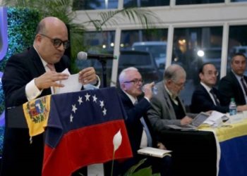 Supremo de Venezuela en el exilio declara «nula y fraudulenta» la elección parlamentaria