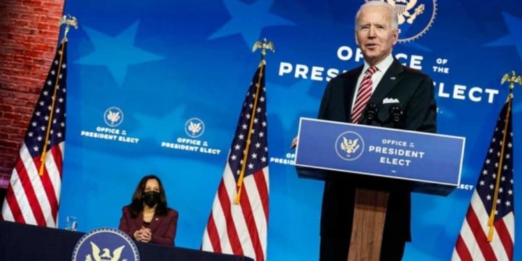 Biden huye de los encuentros cercanos con periodistas
