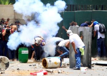 Maduro acepta que fuerzas de seguridad violan derechos humanos